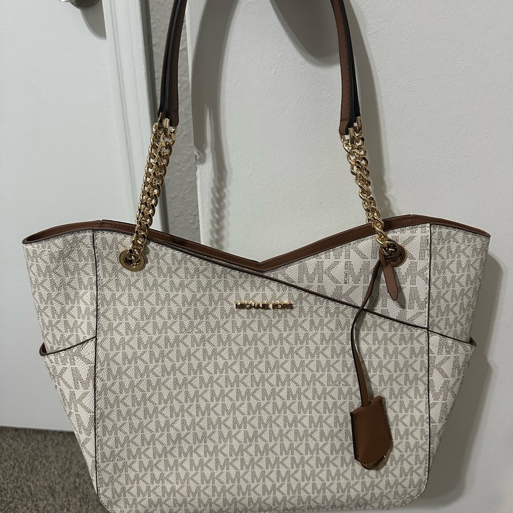 Michael Kors jet Set tote